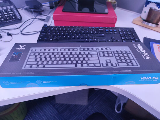 %title插图%num 雷柏(Rapoo) V860 机械键盘 有线键盘 游戏键盘 104键 原厂Cherry轴 吃鸡键盘 黑色 樱桃茶轴