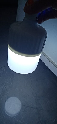 充电灯泡