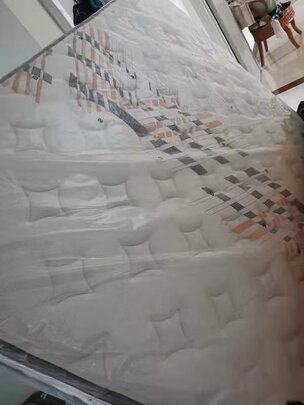 喜临门床垫|【电商快报】喜临门乳胶椰棕床垫优缺点评测真相？体验一个月就后悔了？