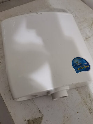 水箱蹲便器