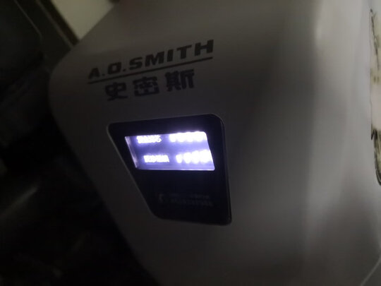 净水器|外观展示史密斯和沁园净水器哪个好？差距大不大呢？