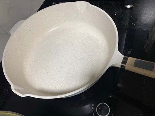 麦饭石不粘锅