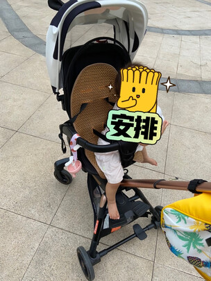 婴儿车