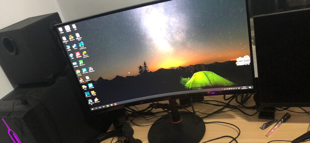 %title插图%num 宏碁(Acer)猎狐27英寸240Hz高刷新1500R窄边框高清曲面电竞显示器(HDMI*2+DP自带音箱)畅玩吃鸡XZ270 X