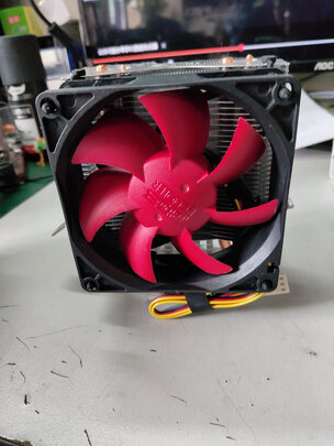 超频三红海mini和超频三旋风 120MM 超静音风扇哪个好点,散热效果哪款更好,哪个运行安静?