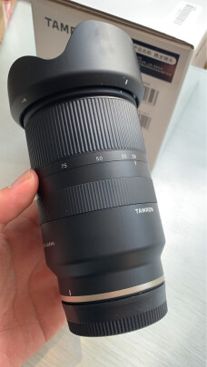 Tamron A036和索尼SEL1670Z有啥区别？哪款画质更好，哪个对焦迅速？