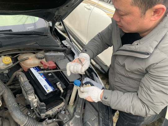 汽车蓄电池