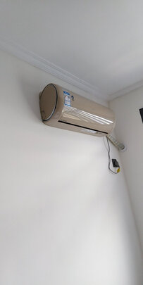 印象中劲铂是海尔首款带自清洁功能的空调,这个技术他们家是专利,主要