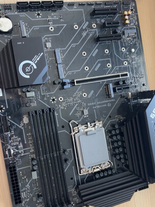 主板|铭瑄MS-终结者 Z690 D4主板到底怎么样，参数如何！