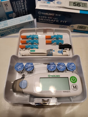 泰尔茂血糖测试仪