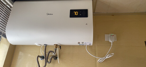 热水器|美的(Midea)出品华凌电热水器50升扁桶双胆储水式家用洗澡WiFi预约智能家电F50-22BT1 【美的扁桶BT1】WiFi智控/2200W到底怎么样，参数如何！