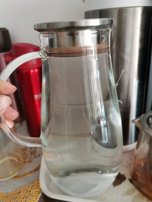 玻璃杯