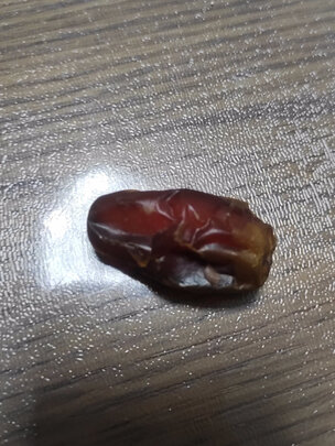 吃起来方便,注意一点点的话用开水冲洗一下;再次,枣核是两头椭圆的