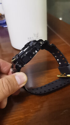 卡西欧石英男表是哪里生产的，值吗