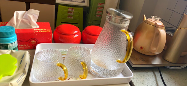 玻璃杯