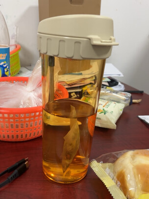 运动水杯