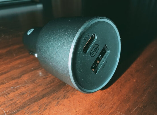 车载充电器