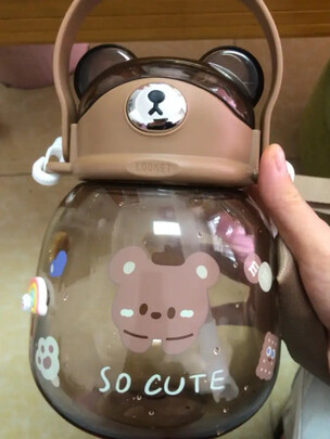 吸管水杯