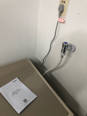 滚筒洗衣机|【电商快报】美的MG100A5滚筒洗衣机怎么样？多少人不看这被坑了？