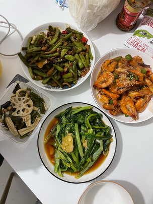 麦饭石不粘锅