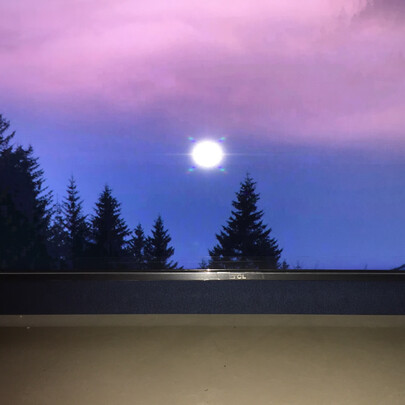 TCL55Q10电视|外观展示tcl 55q10和索尼9500h评测区别是？