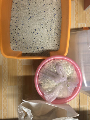膨润土猫砂
