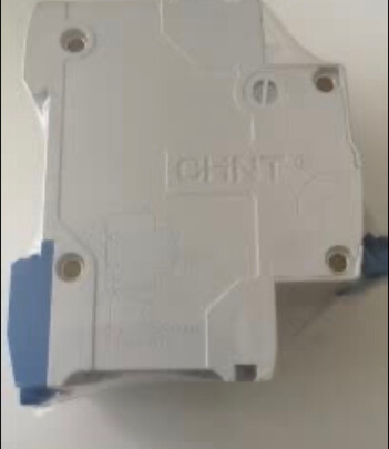 正泰(CHNT) 小型断路器 家用漏电保护器 1P+N空气开关总空开空调电闸32A NBE7LE-32
