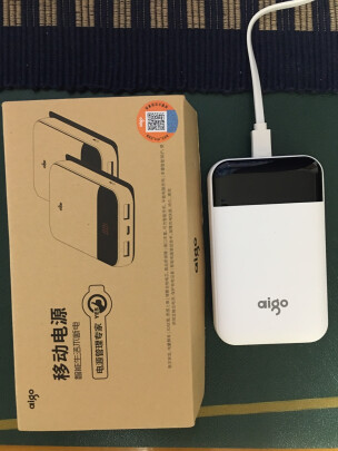 aigo E10000+与罗马仕HO20到底如何区别？哪款发热比较小？哪个小巧精致 