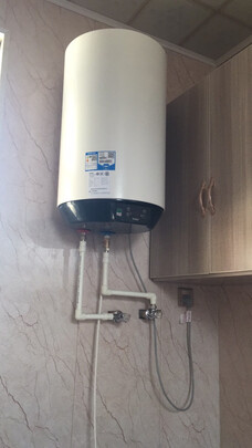 海尔竖式热水器U1(E)|[用户爆料]海尔竖式热水器U1怎么样？上手三天讲良心感受