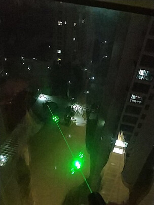强光手电筒