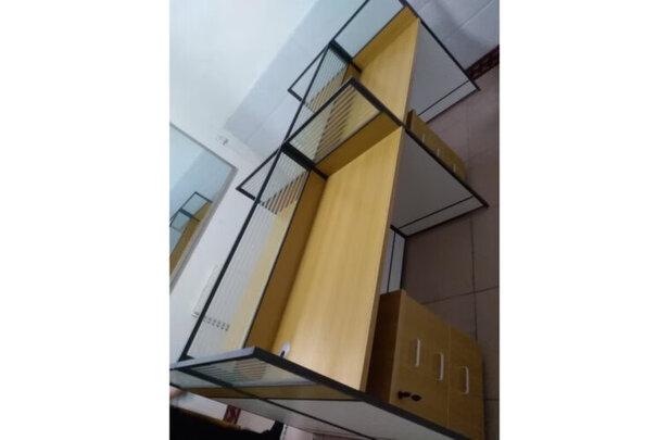 中伟职员办公桌|中伟职员办公桌怎么样？内幕使用评测揭秘
