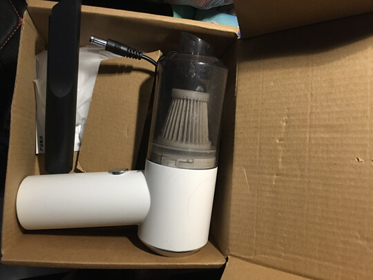 车载吸尘器