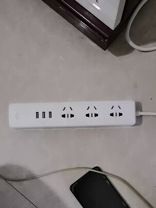 %title插图%num 鸿雁(HONYAR)ZDK301U-18 智能2口(5V2.4A)USB+3位1.8米插座 儿童保护门 插排插线板/拖接线板