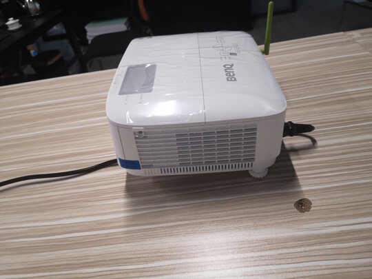 明基E320是哪里生产的，值吗