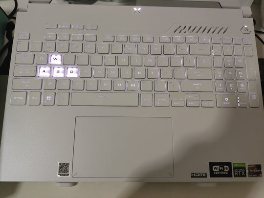 %title插图%num 华硕天选3 锐龙版15.6英寸游戏本笔记本电脑(R7-6800H 16G 512G RTX3060 144Hz 100%sRGB高色域电竞屏)灰