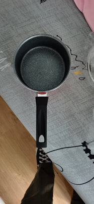 麦饭石不粘奶锅