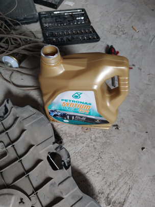 %title插图%num 马石油 (PETRONAS ) 炫腾5000全合成机油 5W-30 SN级 4L 汽车用品