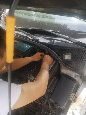 汽车电瓶