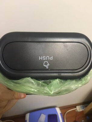 车载垃圾桶
