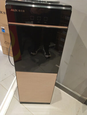 饮水机