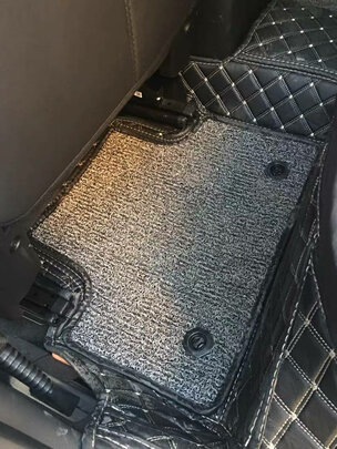 汽车脚垫