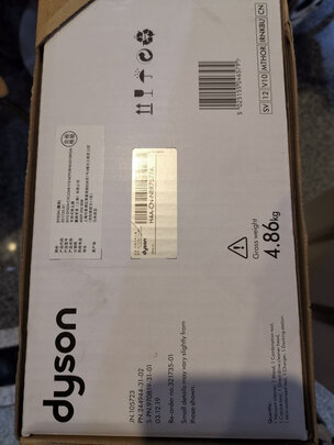 戴森吸尘器V10 Fluffy怎么样已经使用一周讲感受