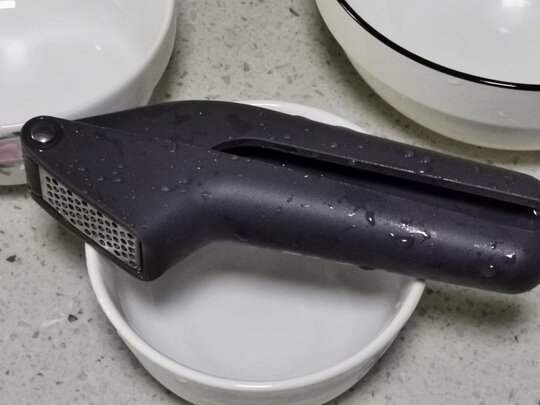 压蒜器