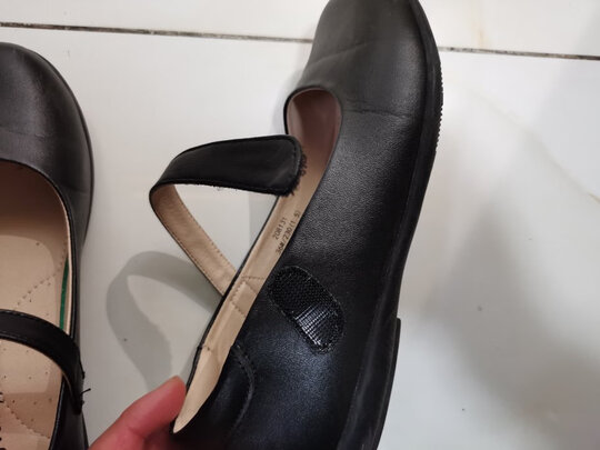 儿童皮鞋