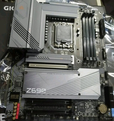主板|客观评价技嘉Z690 GAMING X DDR4主板怎么样？上手三周说真相