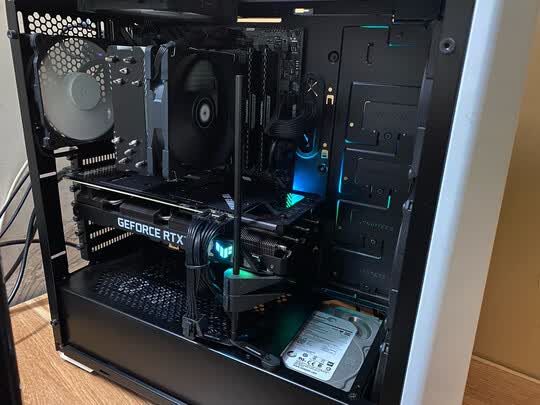 三,爱国者(aigo)机箱风扇网友对比评测