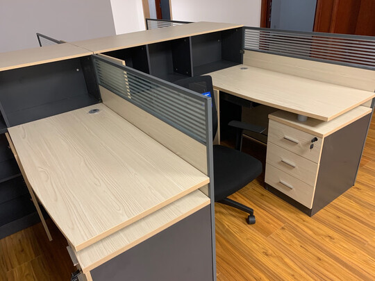 中伟办公桌|中伟办公桌怎么样上手一周说讲感受