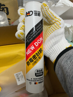 三,潜水艇(submarine)防霉玻璃胶网友对比评测