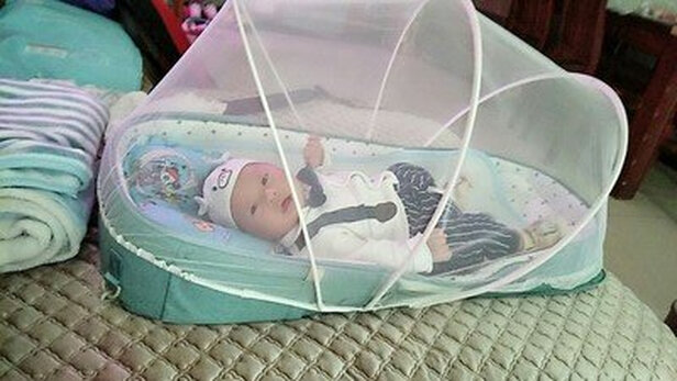 婴儿床