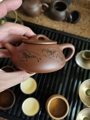 藏壶天下藏壶天下 国助工景舟石瓢评判质量差有依据吗？